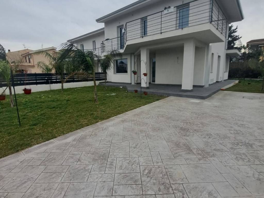 casa indipendente in vendita a Carini in zona Villagrazia di Carini