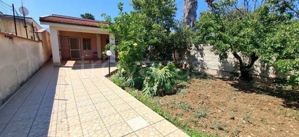 casa indipendente in vendita a Carini