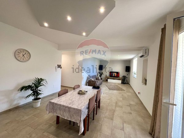 casa indipendente in vendita a Carini