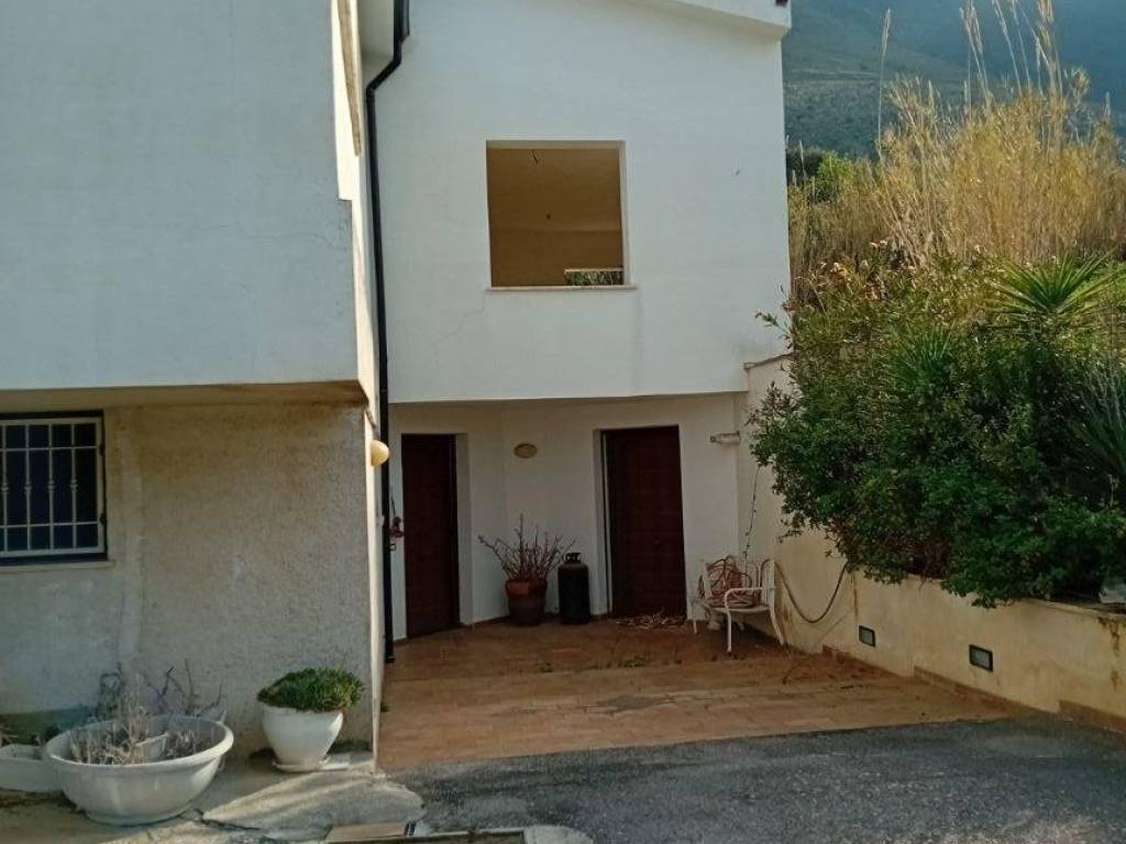 casa indipendente in vendita a Carini