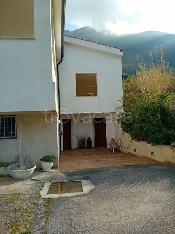 casa indipendente in vendita a Carini