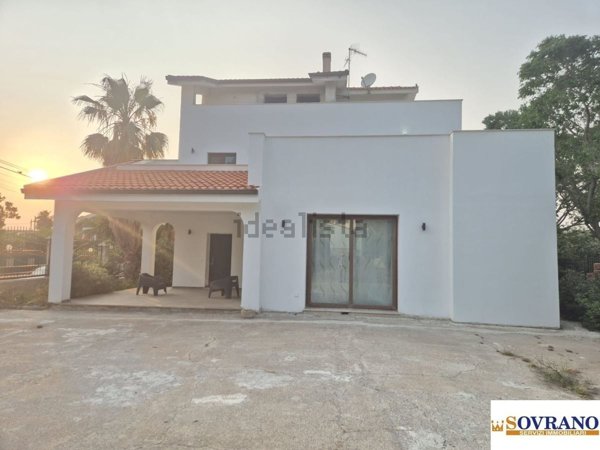 casa indipendente in vendita a Carini
