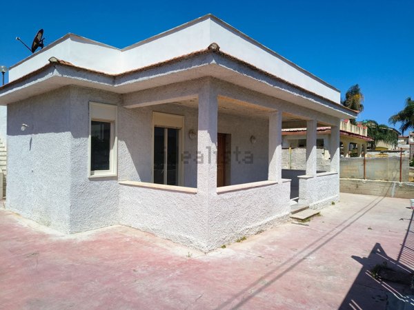 casa indipendente in vendita a Carini