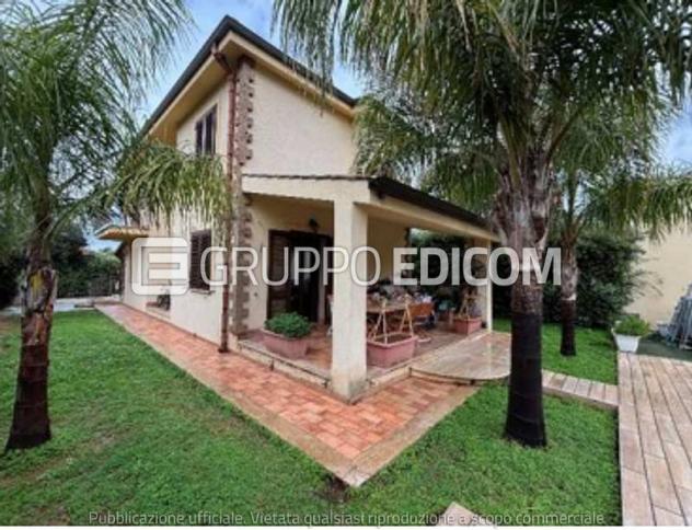 casa indipendente in vendita a Carini