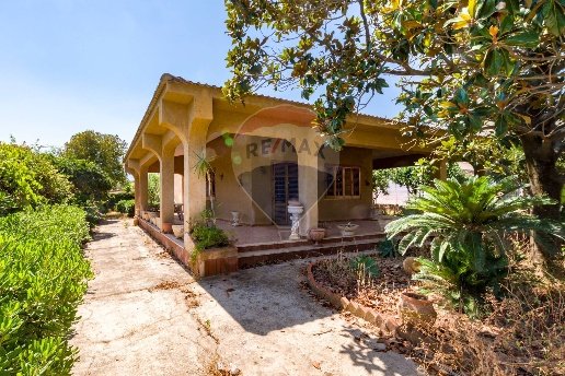 casa indipendente in vendita a Carini in zona Villagrazia di Carini