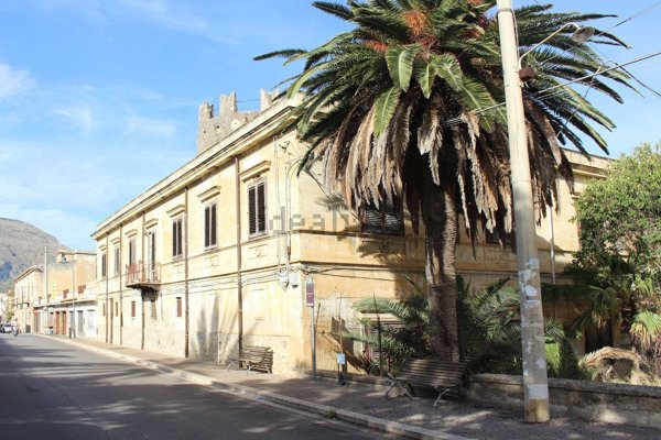 villa in vendita a Carini in zona Villagrazia di Carini