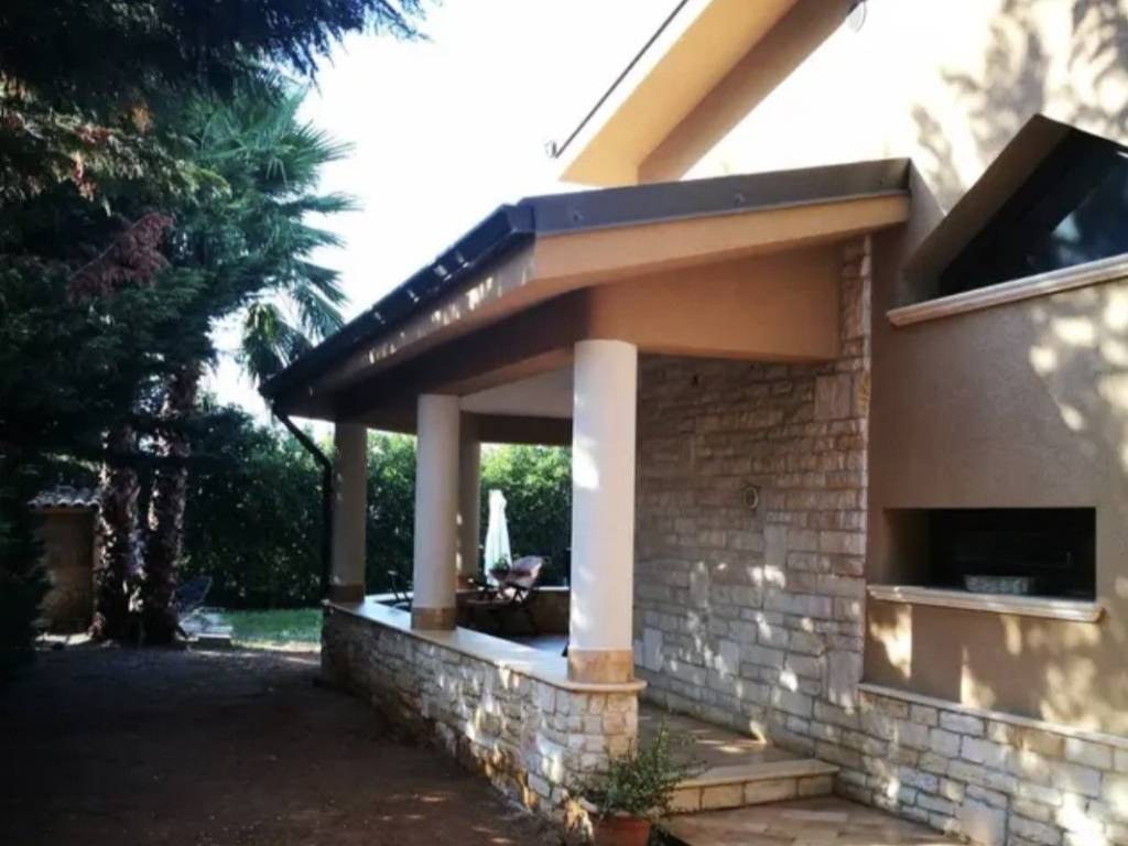 casa indipendente in vendita a Carini