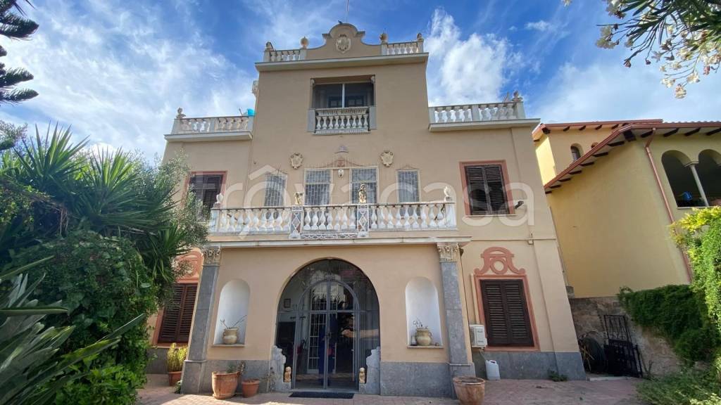 casa indipendente in vendita a Carini