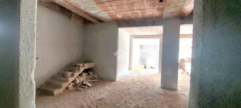 locale di sgombero in vendita a Carini