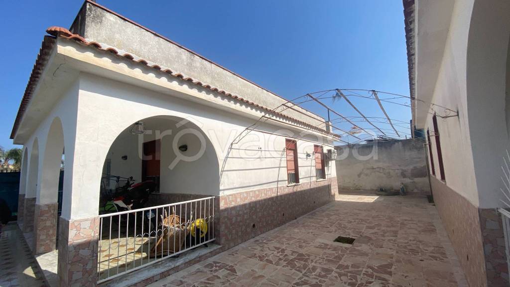 casa indipendente in vendita a Carini in zona Villagrazia di Carini