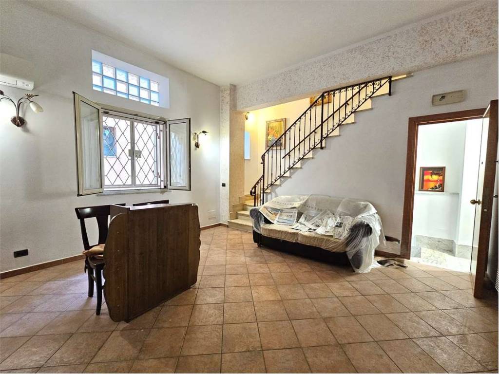 appartamento in vendita a Carini in zona Villagrazia di Carini