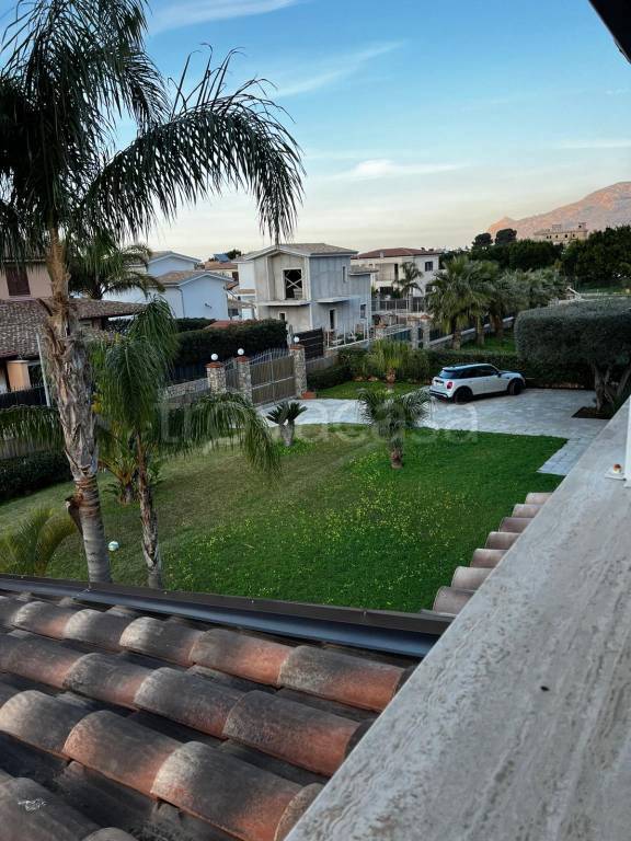 casa indipendente in vendita a Carini