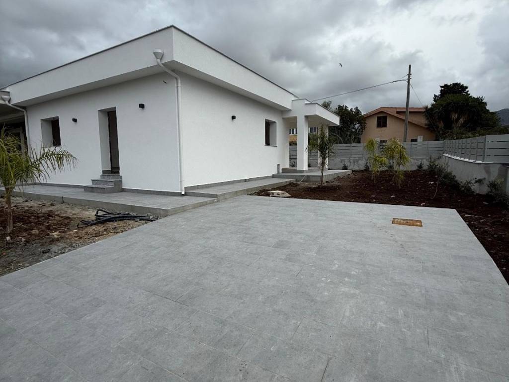 casa indipendente in vendita a Carini