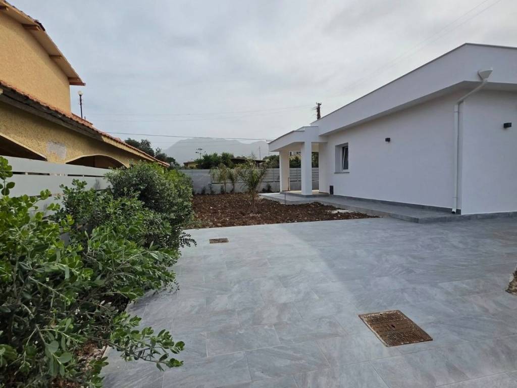 casa indipendente in vendita a Carini