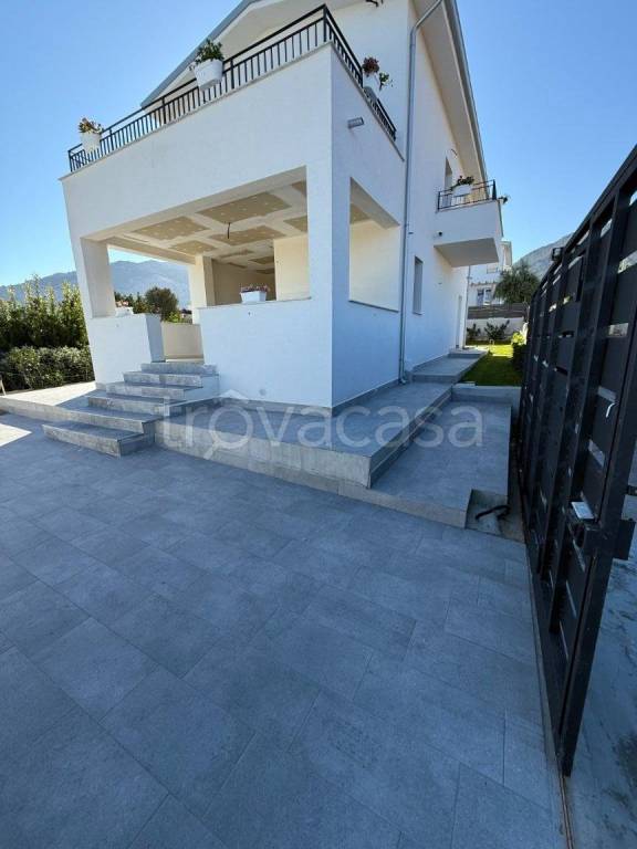 casa indipendente in vendita a Carini