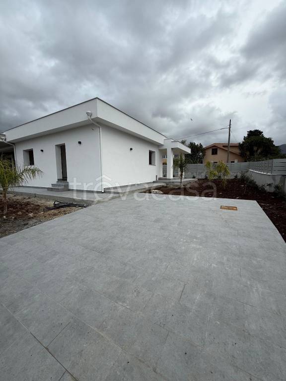 casa indipendente in vendita a Carini