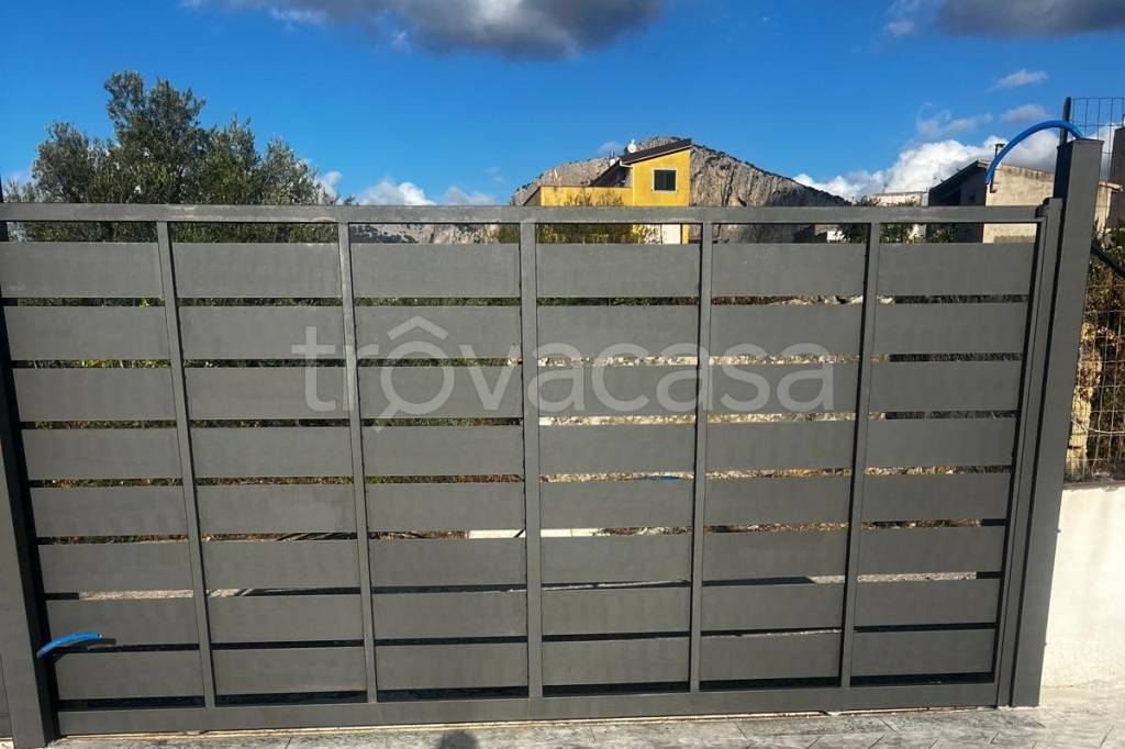 casa indipendente in vendita a Carini in zona Bivio Foresta