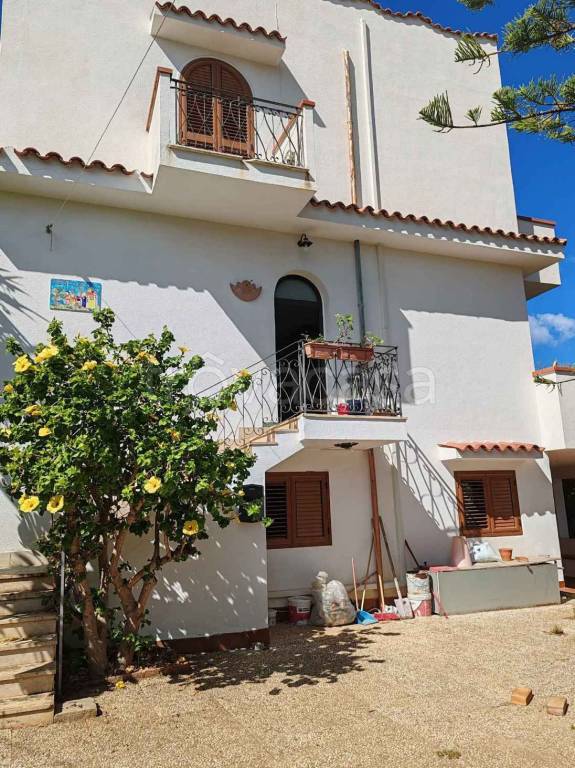casa indipendente in vendita a Carini in zona Villagrazia di Carini