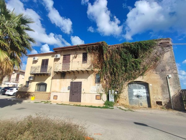 casa indipendente in vendita a Carini