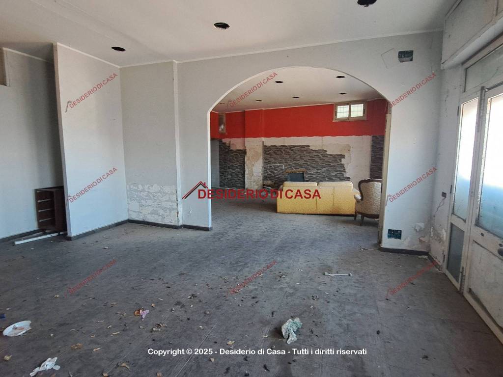 negozio in vendita a Carini