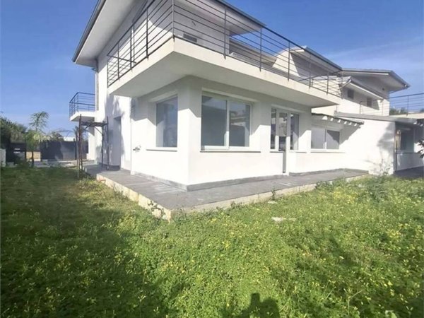 casa indipendente in vendita a Carini in zona Villagrazia di Carini