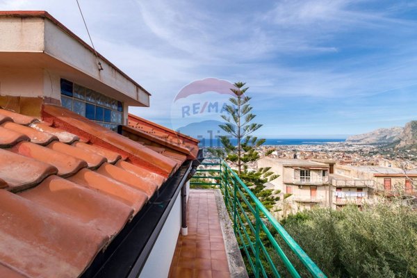 casa indipendente in vendita a Carini