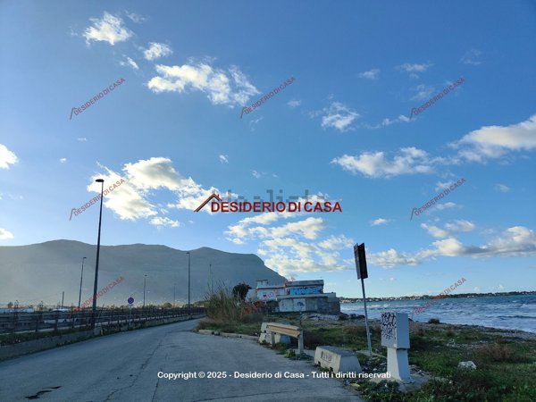 casa indipendente in vendita a Carini