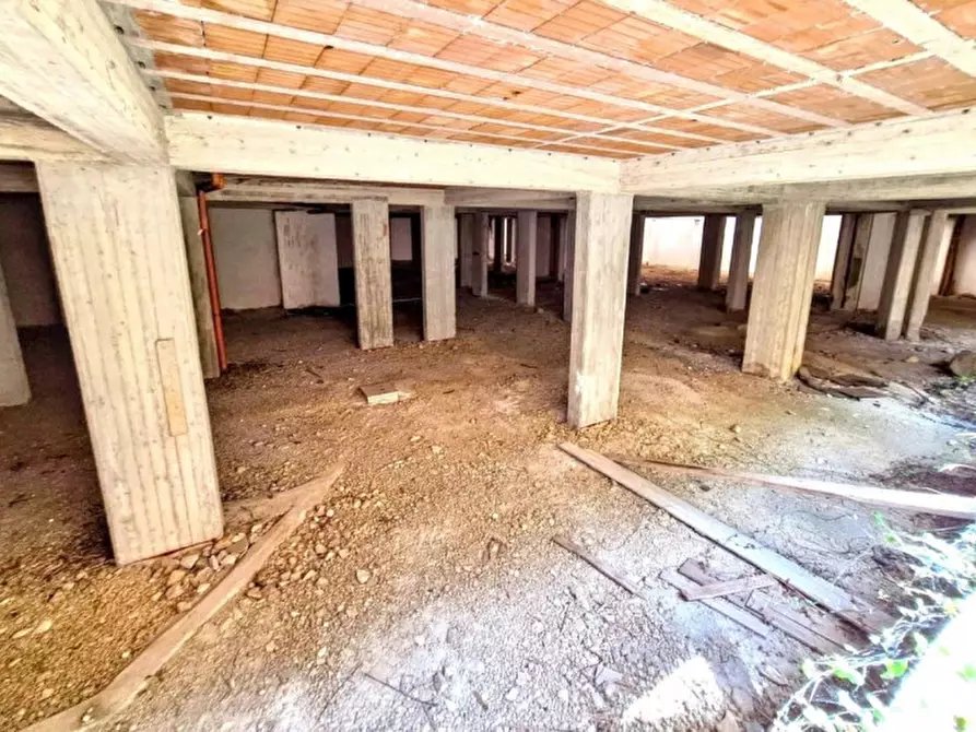 locale di sgombero in vendita a Carini