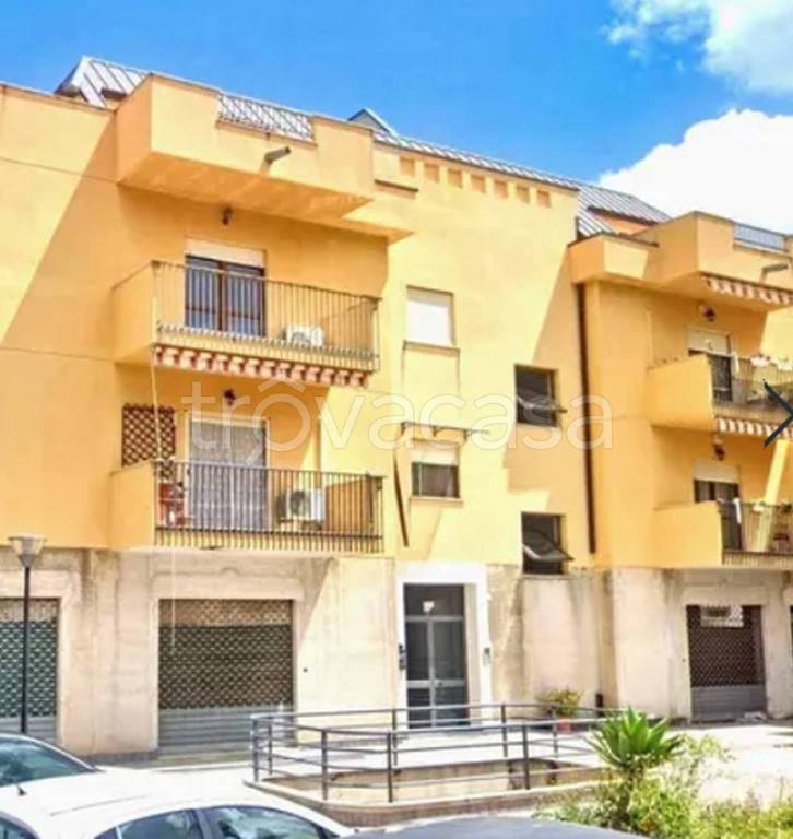 locale di sgombero in vendita a Carini