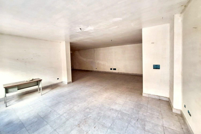 locale di sgombero in vendita a Carini