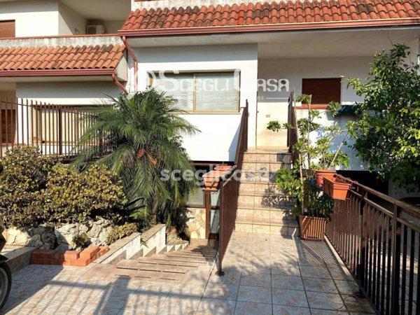 casa indipendente in vendita a Carini