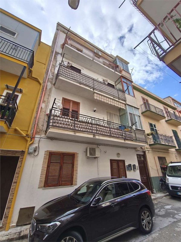 appartamento in vendita a Carini in zona Villagrazia di Carini