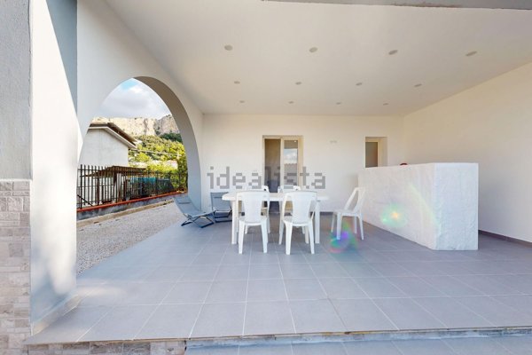 casa indipendente in vendita a Carini