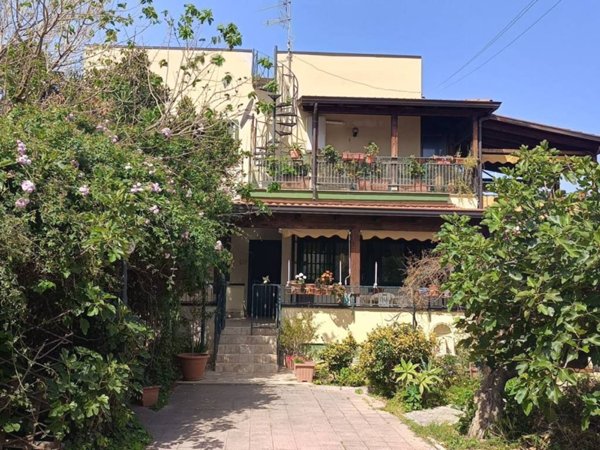 casa indipendente in vendita a Carini