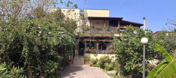 casa indipendente in vendita a Carini in zona Villagrazia di Carini