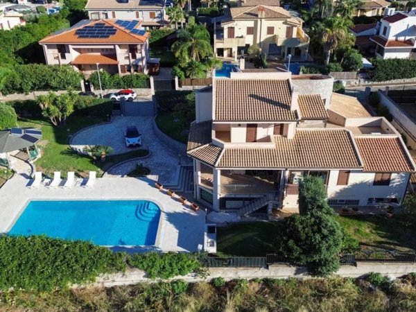 casa indipendente in vendita a Carini in zona Villagrazia di Carini