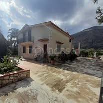 casa indipendente in vendita a Carini