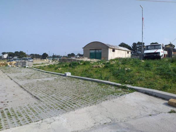 capannone in vendita a Carini