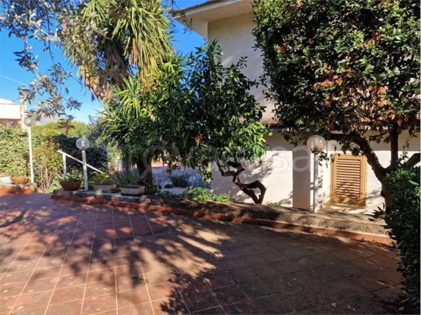 casa indipendente in vendita a Carini