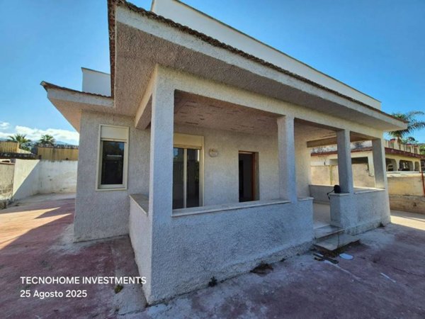 casa indipendente in vendita a Carini