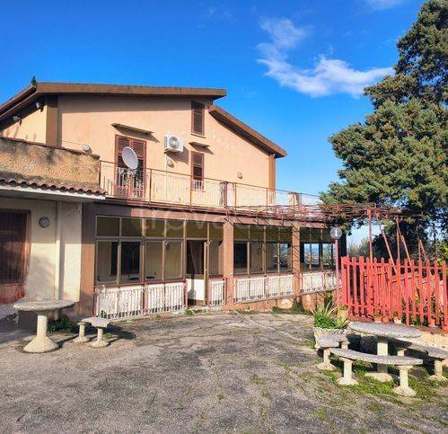 casa indipendente in vendita a Carini