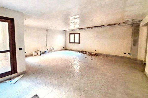 locale di sgombero in vendita a Carini