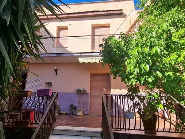 casa indipendente in vendita a Carini