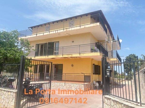 casa indipendente in vendita a Carini