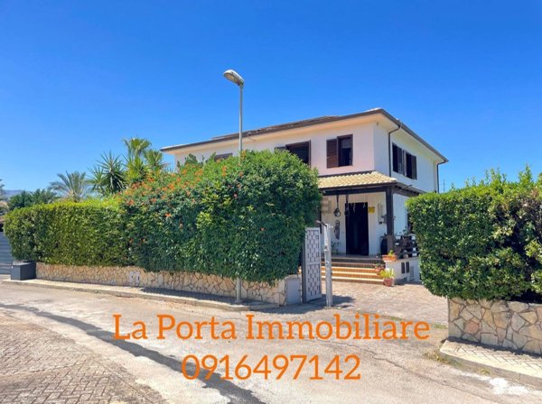 casa indipendente in vendita a Carini