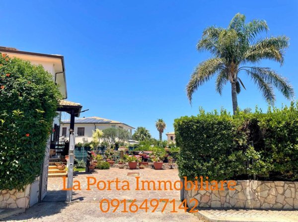 casa indipendente in vendita a Carini