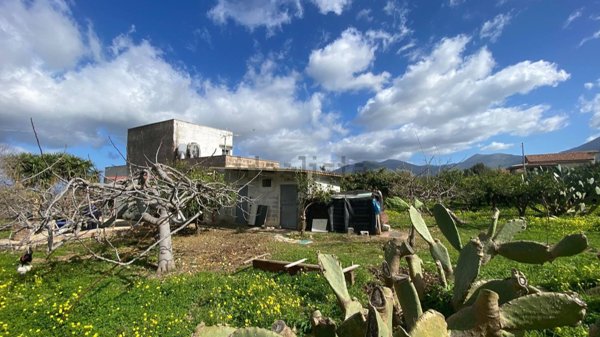 quadrivano in vendita a Carini