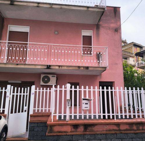 casa indipendente in vendita a Carini