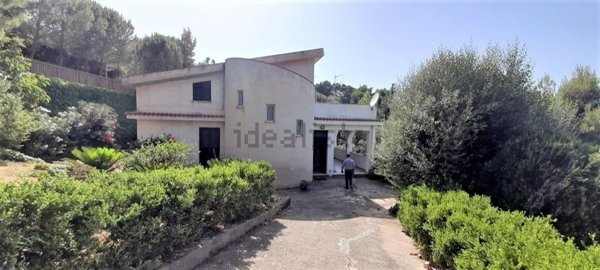 casa indipendente in vendita a Carini