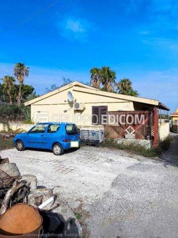 casa indipendente in vendita a Carini